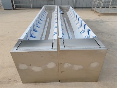 不同材質(zhì)羊飲水槽的優(yōu)缺點(diǎn)分析